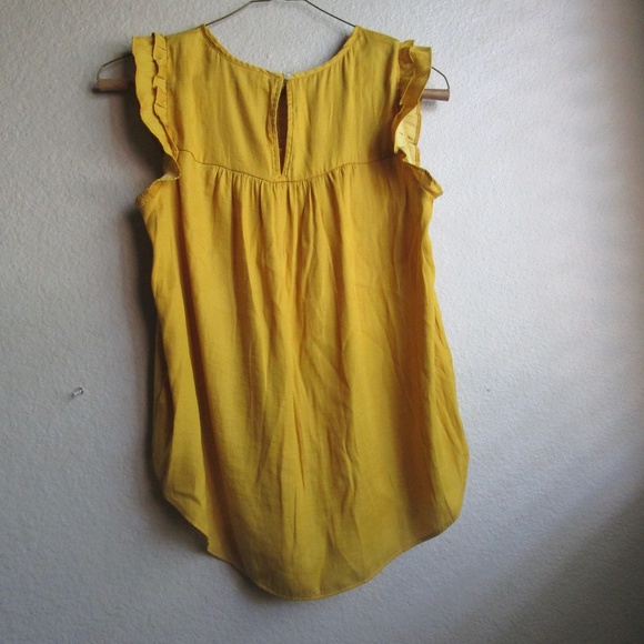 Summer Ruffle Top - Picture 2 of 2